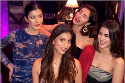 Suhana Khan Shares Pics with Besties from Night Out, Shanaya Kapoor Wants a Bod Like Her