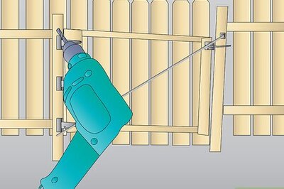 How to Repair a Picket Fence