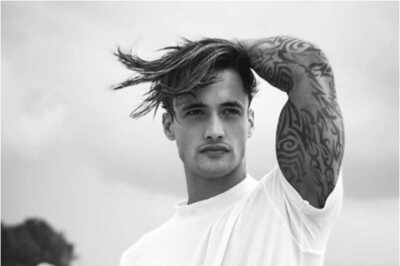 Internet is Gushing Over Asim Riaz’s Latest Pics on Social Media