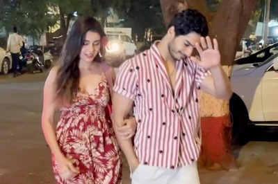 Ishaan Khatter Hides His Face As He Walks Hand-In-Hand With GF Chandni Bainz On Valentine's Day | Watch