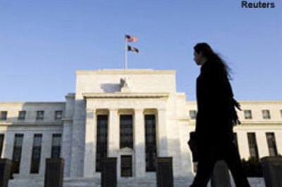 US Fed cuts rates by half point to combat crisis