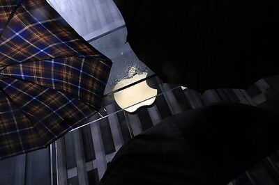 Apple buys 2 startups HopStop, Locationary to improve its mobile maps