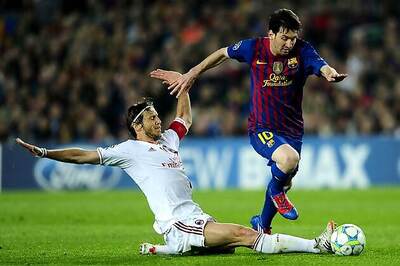 Barca beat Milan to enter Champions League SF