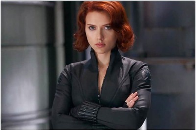 Scarlett Johansson aka Black Widow Gives a Thumbs Up to All Female Marvel Film