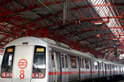 Services Hit for Over an Hour on Delhi Metro's Pink Line Due to Technical Fault in Train
