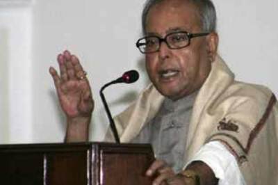 India watching Pakistan probe into 26/11: Pranab