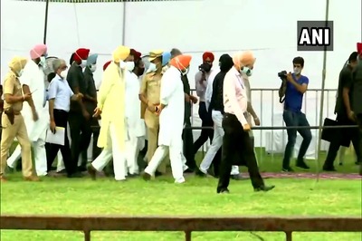 Punjab CM Amarinder Singh Meets Families of Hooch Tragedy Victims, Says No Culprit Will Be Spared