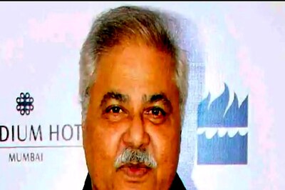 Satish Shah’s Reply To Racist Comments By Heathrow Airport Staff Hailed By Internet
