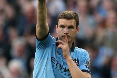 Napoli chief denies Benitez talks, keen on Dzeko