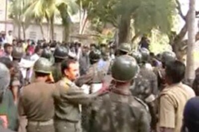 CPM on back foot, blocks Mamata in Nandigram