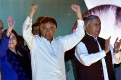 Pics: Pak burns, Mush not bothered