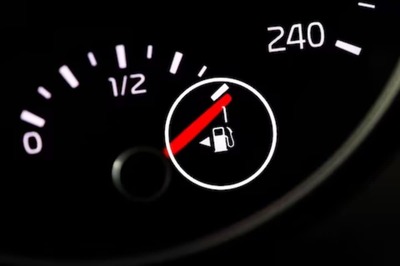 Can't Find The Side Your Car's Fuel Tank Opens On? London Tiktoker Has An Easy Hack