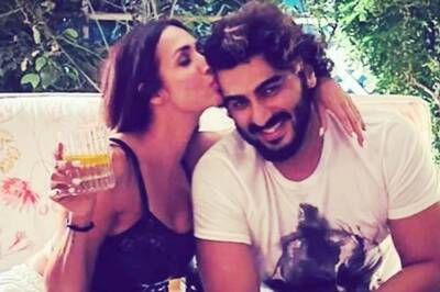Malaika Arora And Arjun Kapoor Clear Breakup Rumours With Stunning Pics from Beach Vacay