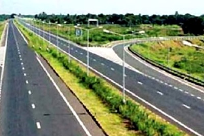 Highway Agencies Should Not Charge Toll if Roads Are Not in Good Condition, Says Gadkari