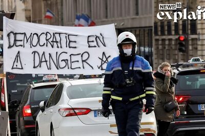 Experts Claim Global Democracy in Retreat, But A New Study Claims the Opposite | Explained