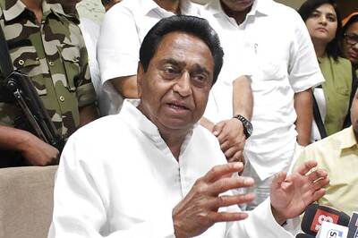 Kamal Nath Govt on Backfoot After Ministers End up Endorsing Smoking and Drinking in Bid to Glorify Welfare Schemes