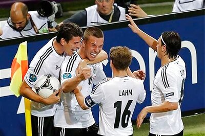 Germany beat Danes to book QF with Greece