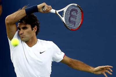 Top three ease into third round at Cincinnati