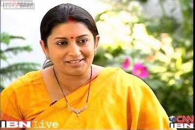 Smriti Irani summoned in defamation complaint filed by Sanjay Nirupam