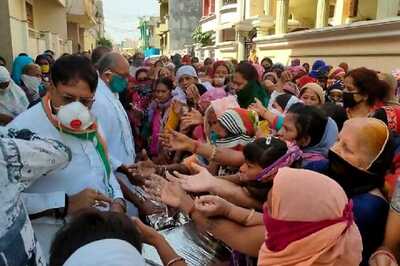 Digvijaya Singh Distributes Ration, BJP MLA Says Cong MP Completing Tablighi Jamaat's Unfulfilled Task