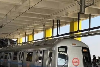 Delhi Metro: Red Line Commuters Continue To Face Frequency Issue