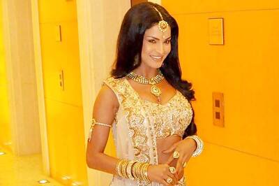 Veena Malik to host her wedding reception in Dubai