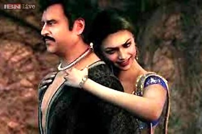 5 reasons why it will be really awkward to date the CGI Rajinikanth of 'Kochadaiiyaan'