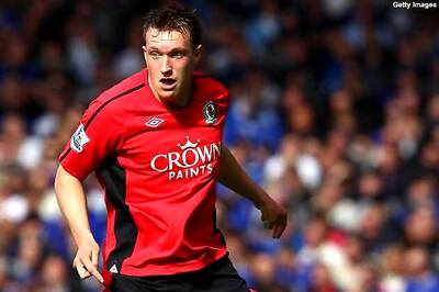 United defender Jones out for two months