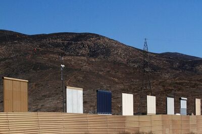 Pentagon Approves $3.6 Billion For Construction of Trump's Wall Along Mexican Border, Defers 127 Projects