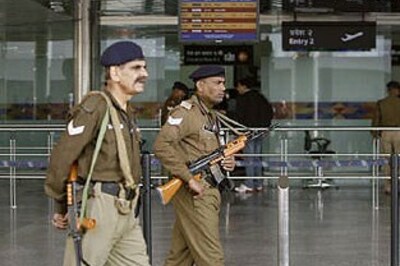 Security tightened at major airports after hijack alert