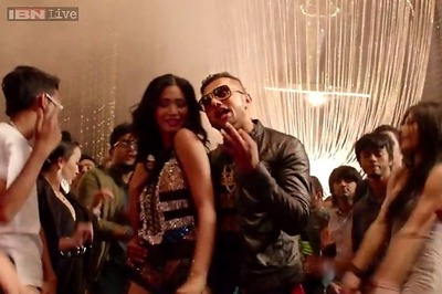 Watch: Yo Yo Honey Singh grooves to 'Birthday Bash' from 'Dilliwaali Zaalim Girlfriend'