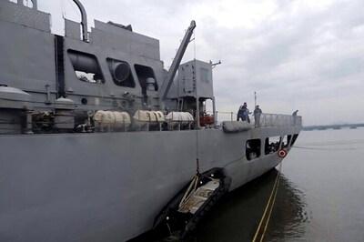 India Rushes 2 Naval Ships to Cyclone-Hit Sri Lanka