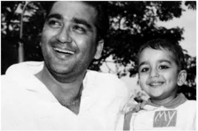 Sanjay Dutt Looks Cute In Throwback Pic with Father Sunil Dutt