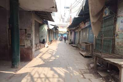 Muslim Shops Shut Down Near Gyanvapi Mosque After Committee Announces Bandh to Protest Court Nod to Puja