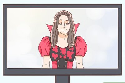 How to Cosplay as a Vampire (Girls)