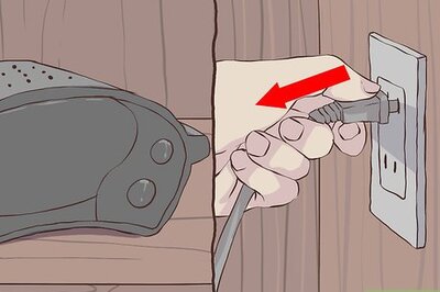 How to Clean an Easy Bake Oven