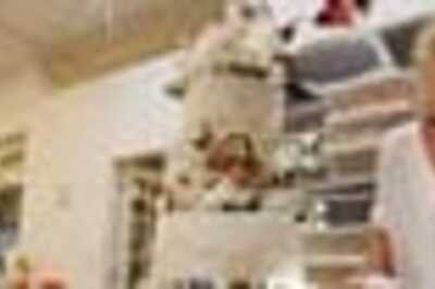 Crumbs: Diana wedding cake slice sells for $1,830