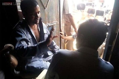 Photos: Arvind Kejriwal meets autorickshaw driver Laali who had slapped him, move him to tears