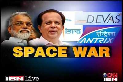 Govt praises scientists after ISRO controversy