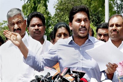 Jaganmohan Reddy Demands CBI Probe Into Uncle's Murder, Blames TDP of Murder Politics