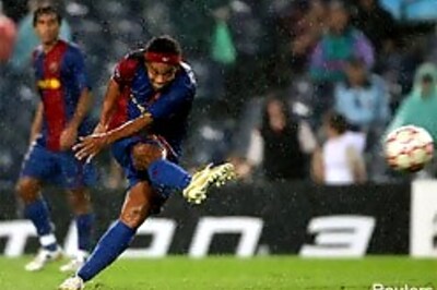 Barca lead Champions League charge
