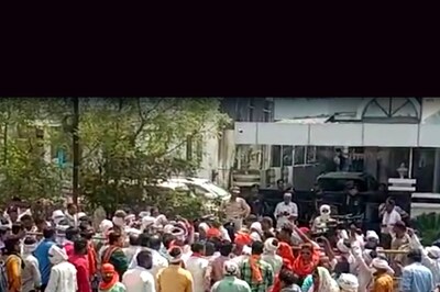 News18 Evening Digest: Rana Couple Goes Back on Hanuman Chalisa 'Dare', Says Want to 'Support' Law and Order in Maharashtra and Other Stories