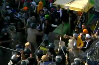 Delhi Police Seeks AAP Govt's Nod to Use 9 Stadiums as Temporary Jails for Farmers Protesting Centre's Laws