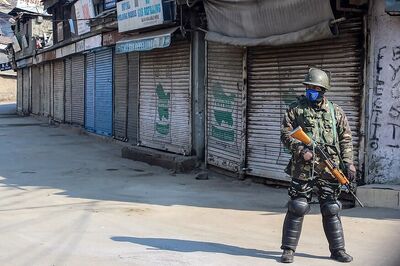 Four Security Forces Personnel Injured In Grenade Attack By Militants in Srinagar