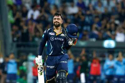 MI vs GT: Twitterati Calls Rashid Khan Their Man of the Match After All-round Show Against Mumbai Indians