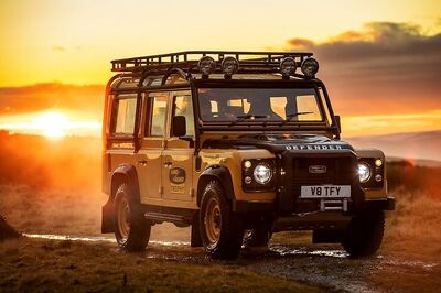 Land Rover Classic Defender Works V8 Trophy Unveiled, Only 25 Units of the Limited-Run Model to be Made