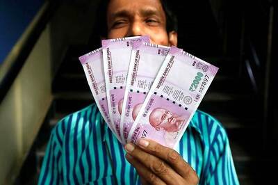 Rupee Rises by 15 Paise to 68.92 Against the Dollar Amid Easing Crude Oil Prices