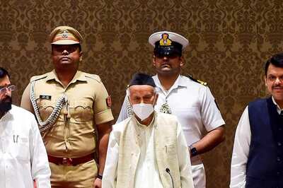 Amid Shiv Sena Symbol Row, Maha Cabinet Expansion Delay, Governor Koshyari Reaches Delhi