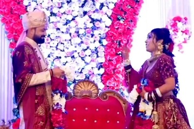 Flexible Bride To Last-Moment Confirmation: Cute Varmala Videos That Will Make Your Day