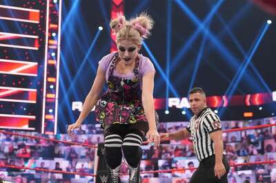 WWE: Alexa Bliss Reacts to Heavy Criticism from Fans After Her Hell in a Cell Victory